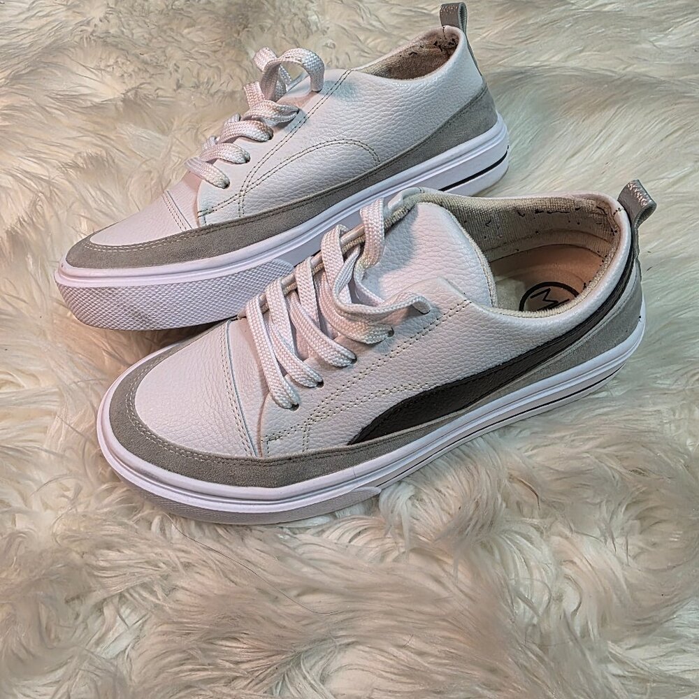 MKS women shoes size 8